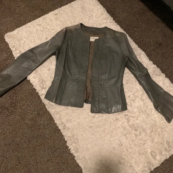 MaxMara Vintage Green Women’s Genuine Leather Jacket made in Italy (US SZ 12) - Picture 3 of 16